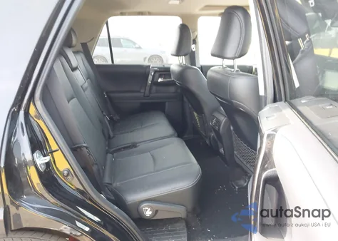 2020 Toyota 4Runner Nightshade Special Edition z USA, uszkodzony, nr VIN JTEBU5JR9L5823844